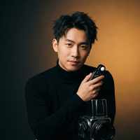 调教受虐摄影师张浩然